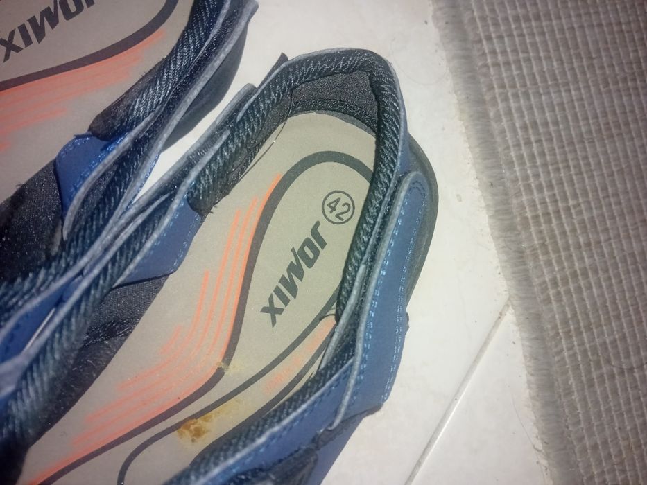 Tenis Adventuridge,