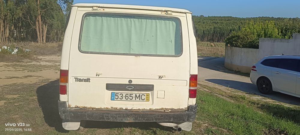 Ford Transit topline