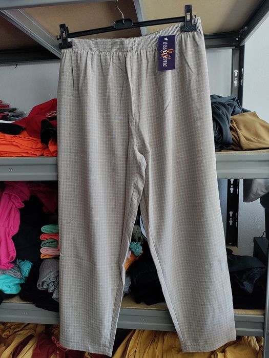 Calças 3 Euros.                           Só para REVENDA