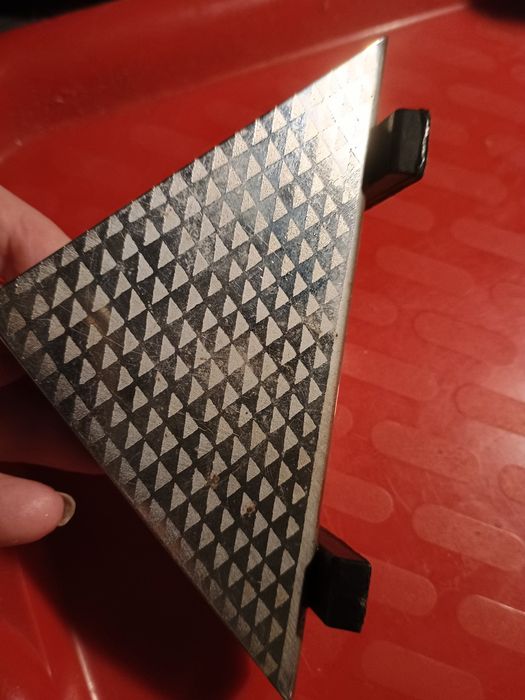 Serwetnik metalowy PRL
