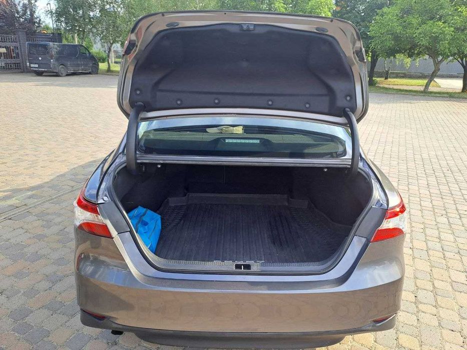 Toyota Camry гібрид 2020р.