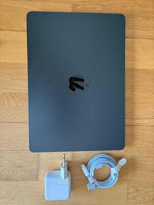 MacBook Air M2 13” 8GB 256GB – Excelente estado