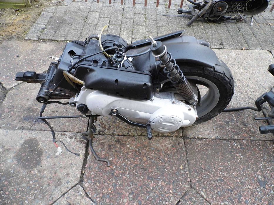 SILNIK PIAGGIO TPH NEW FLY 50 2T  sr motard sportcity gwar 4 tys km