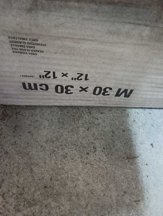 Pavimento de cor cinzento