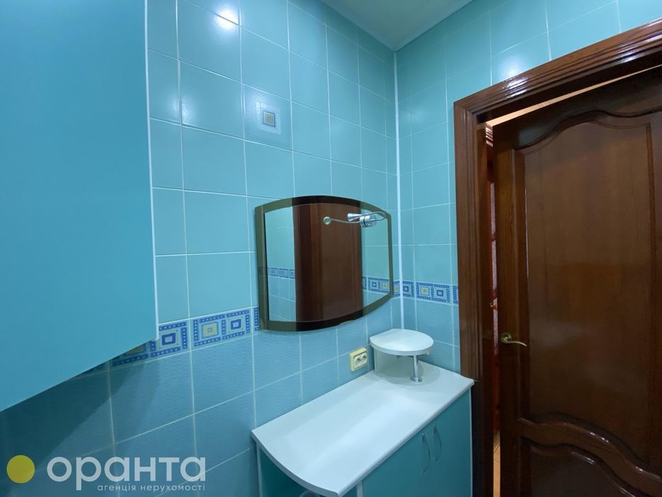 Здається 2 кім. квартира з виглядом на озеро!