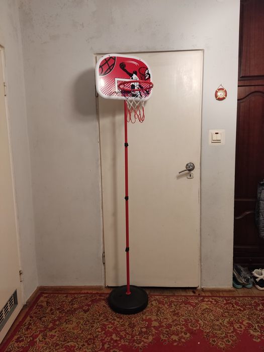 Kosz do gry w koszykówkę