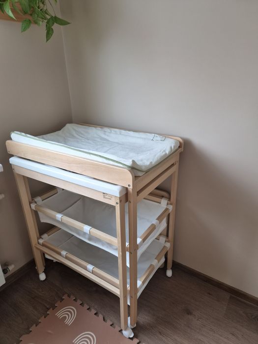 Przewijak z wysuwaną wanienką Roba
