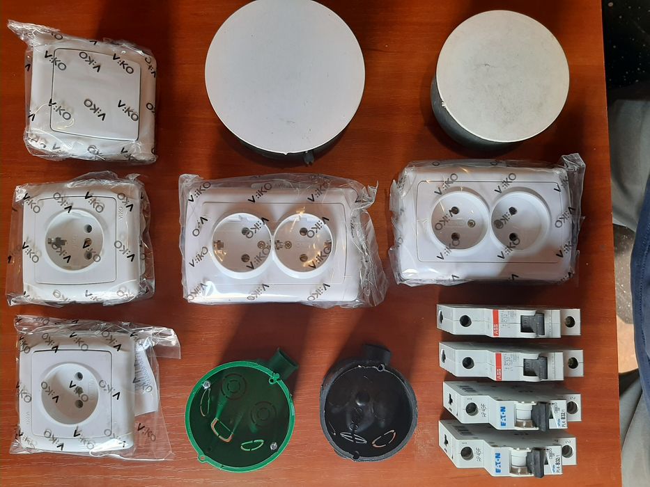 Продам розетки и выключатели VIKO+Almera. Недорого.