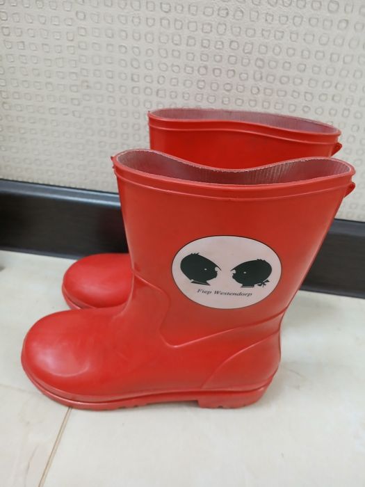 Резиновые сапоги