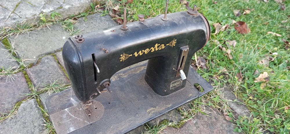 Maszyna do szycia Westa