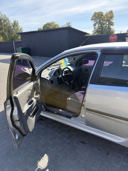 Продам автомобіль Chevrolet Aveo 2005