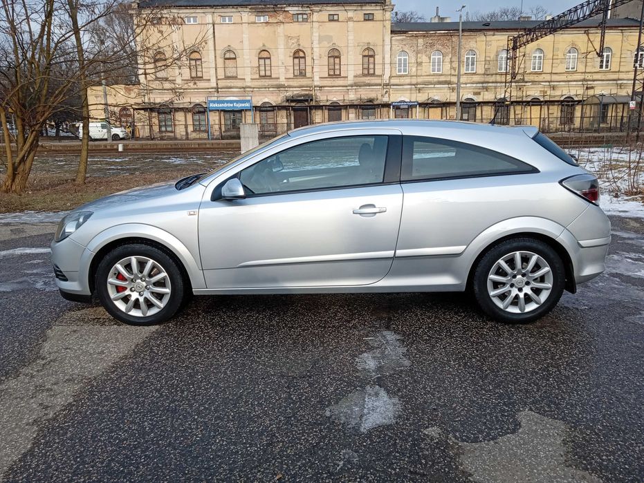 Opel Astra H GTC 1.9 CDTI 120 KM