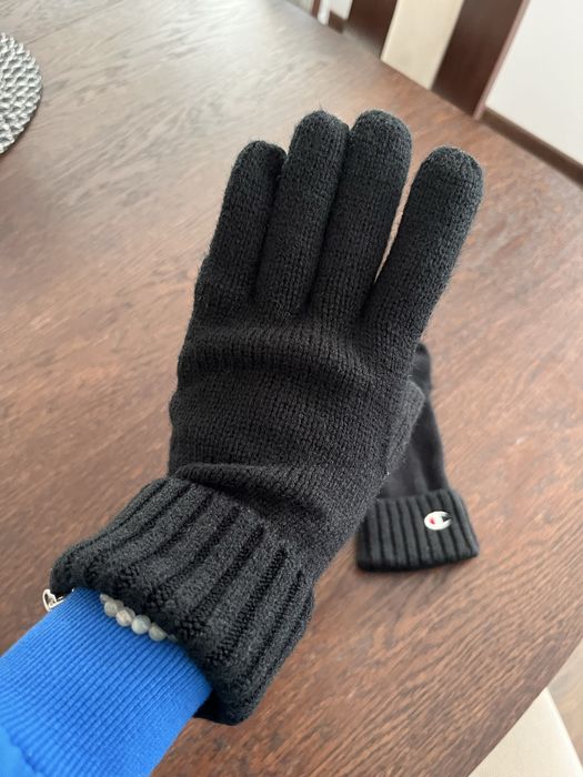 Нові рукавиці Champion