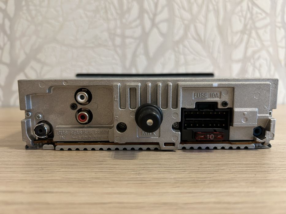 Radio samochodowe SONY CDX-GT40U + GRATIS zagłówki z ekranem i DVD