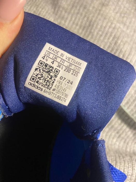 Кросівки adidas p.  36 / 37