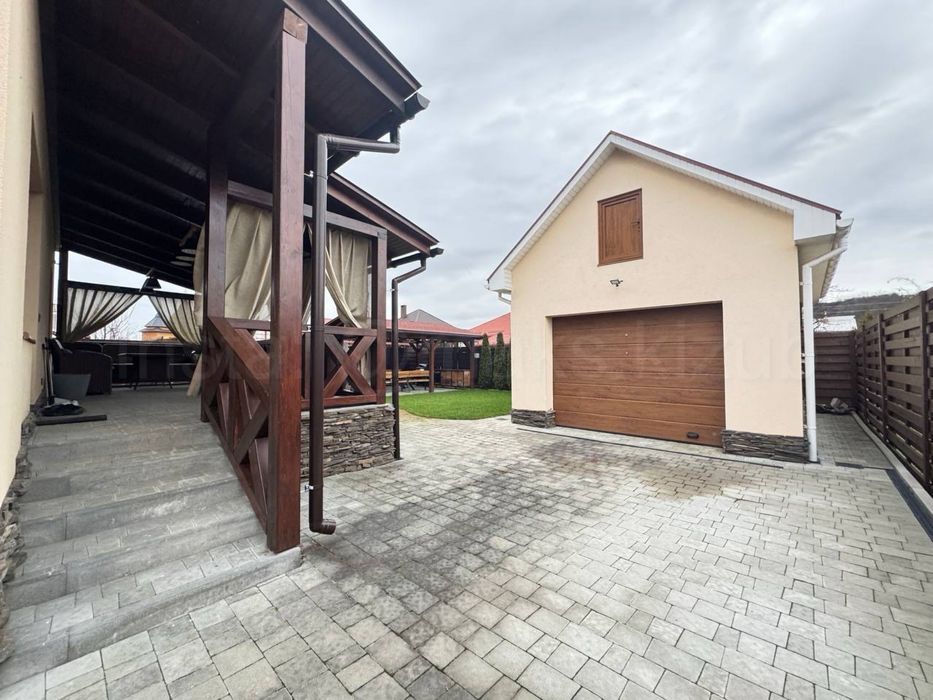 Без комісії/Продам будинок в Ужгороді/200 м2/5 сотих/Газове опалення