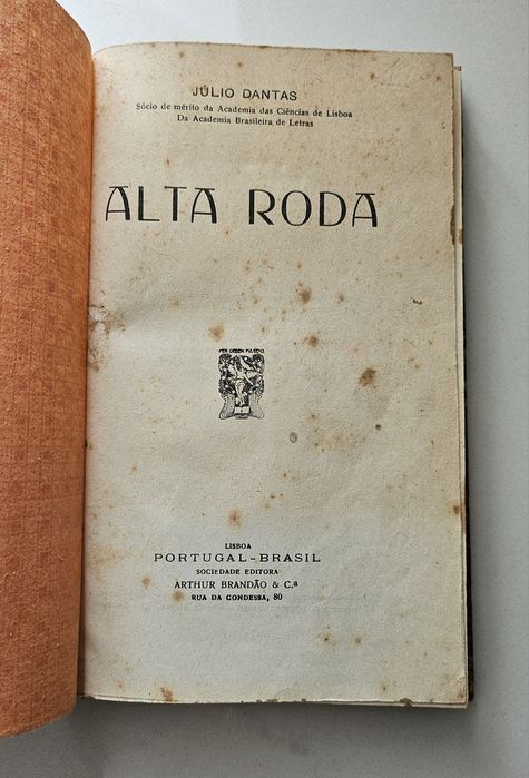 Livro antigo "Alta Roda" de Júlio Dantas, primeira edição