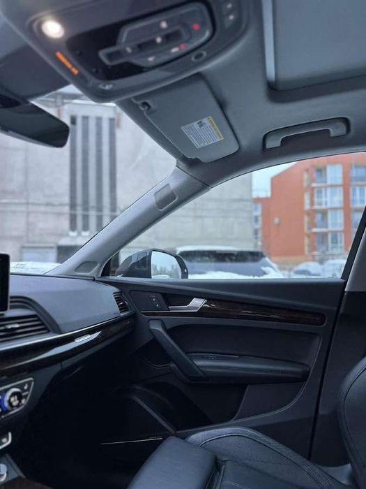 Audi Q5 2020 року