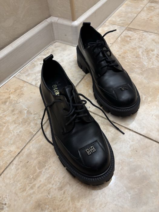 Продам кожаные полуботинки