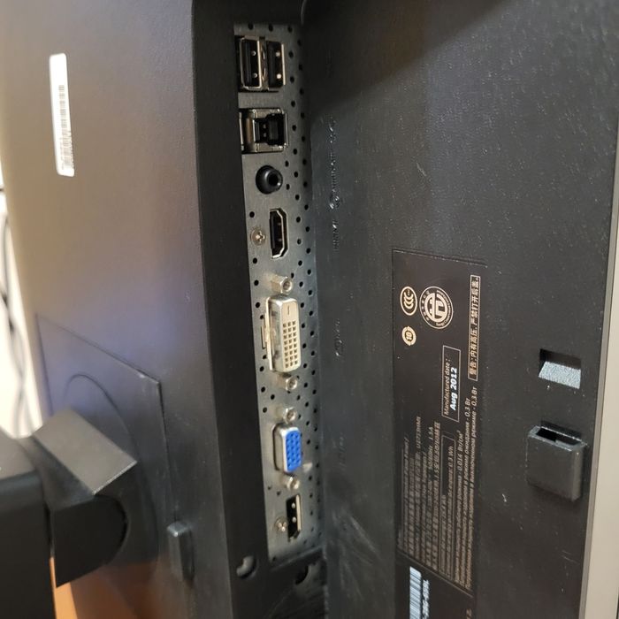 Монитор 27" Dell UltraSharp U2713HM 2560x1440 (2K QHD)