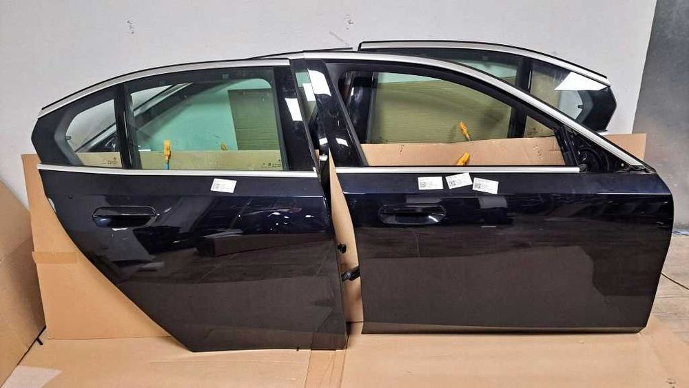 BMW 5 i5 G60 G61 M5 G90 Двері ліві праві перед зад