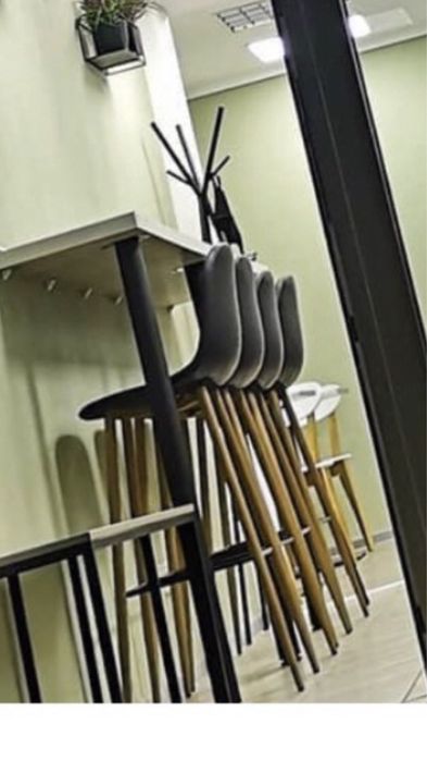 Продам барні стільці