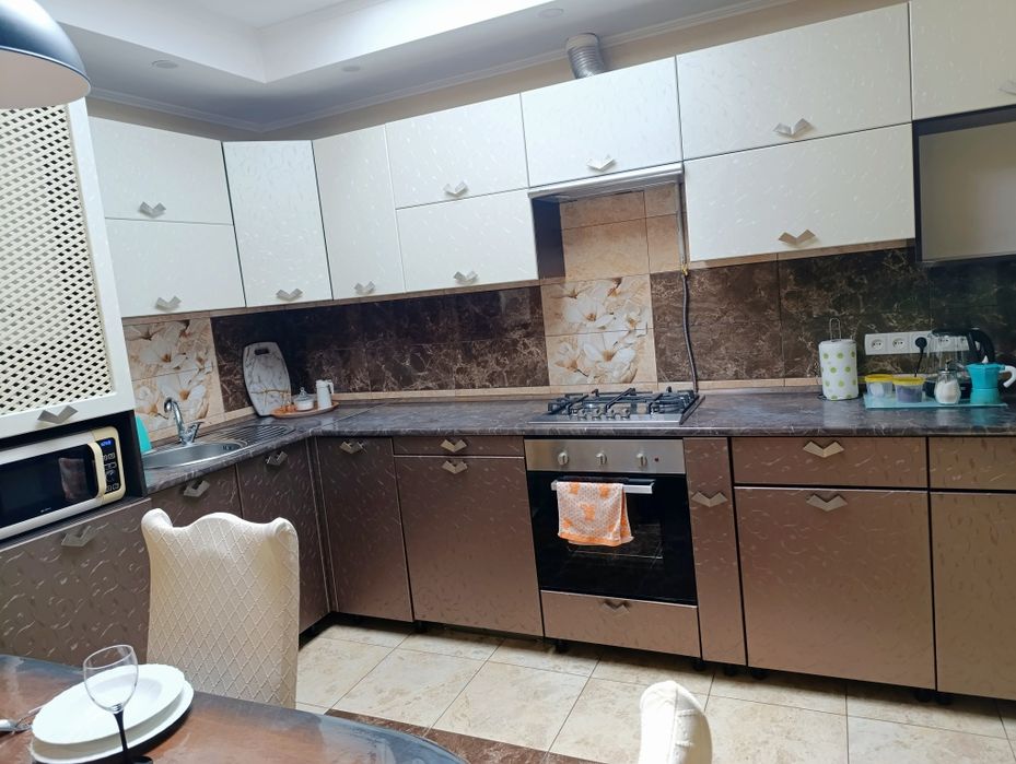 Двокімнатна,простора квартира в центрі міста на вул. Турецька