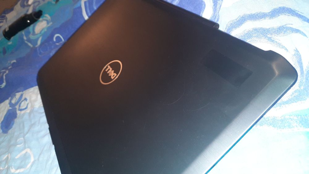 Dell E5530 klapa + wifi / bez ramki