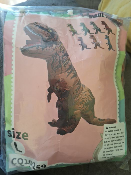 Dmuchany strój dinozaura