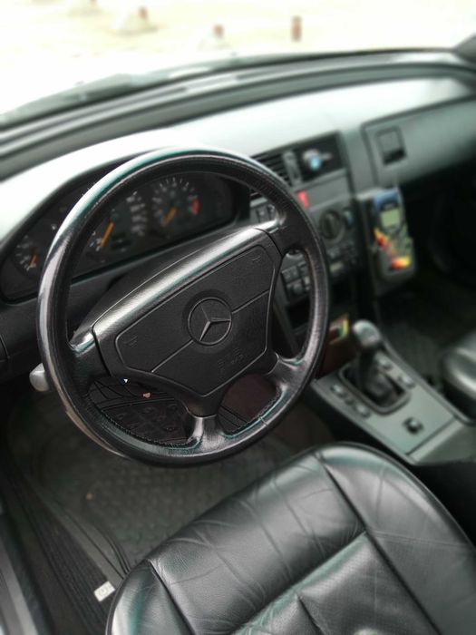 Mercedes w 2o2 clássico.