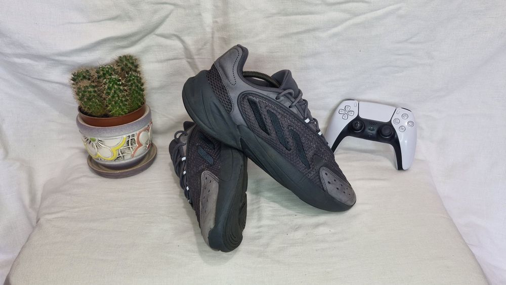 Кросівки Adidas Ozelia.Розмір 44.5