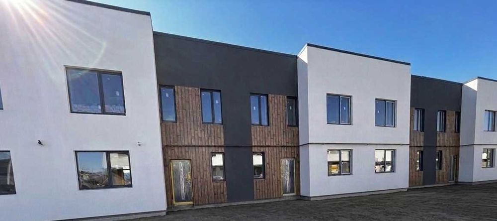 Сучасний таунхаус по СУПЕРЦІНІ з ідеальним плануванням