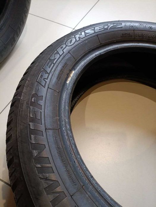 Пара шин б/у 185/60R15 88T Dunlop Winter Response-2