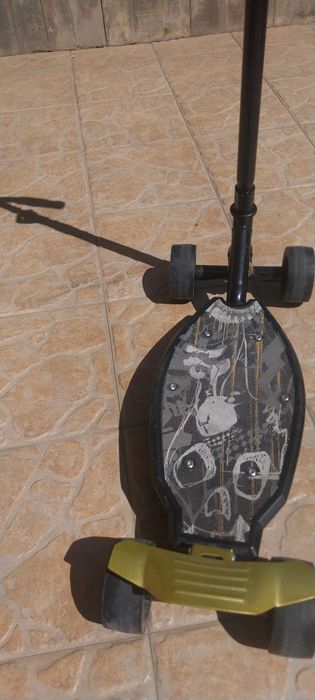 Vendo trotinete não elétrica em bom estado
