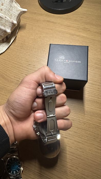 Relógio Tommy Hilfiger Mason 42mm  Homem – Prateado com Mostrador Azul