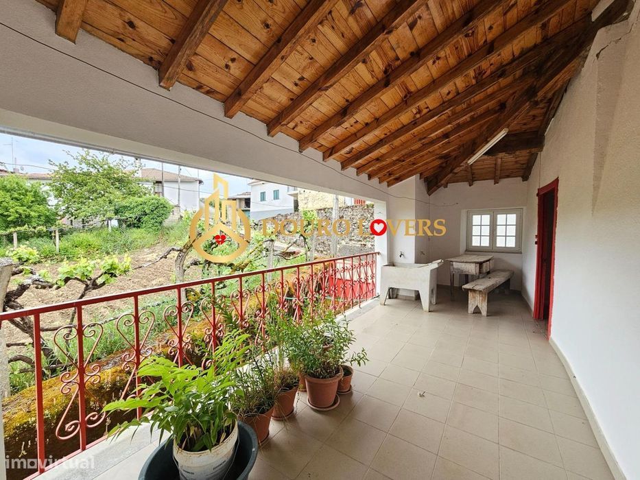 Moradia com terreno para venda em Conlelas - Bragança