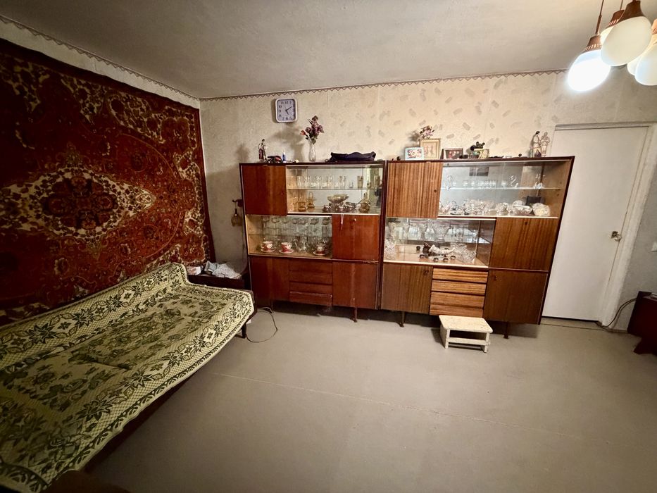 Продаж  3 кімнатної квартири  вул. Світла , р-н Ліски .