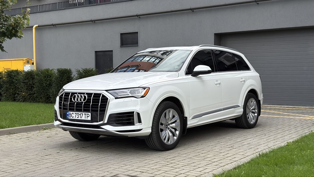 Авто Ауді Q7 2020 року