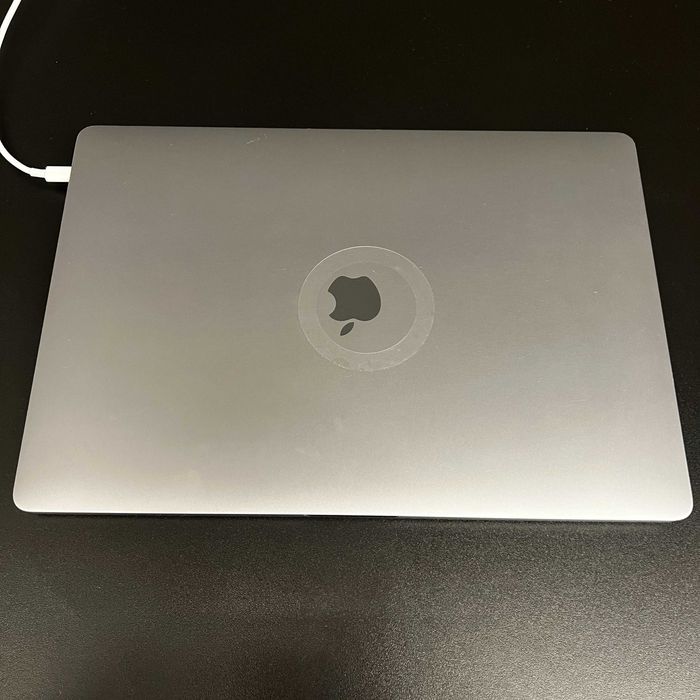 MacBook Pro 16" 2019 64 GB RAM, Intel i9 CPU, 512 GB SSD