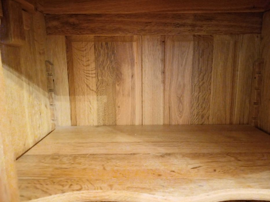 Szafa z dębu belgijskiego