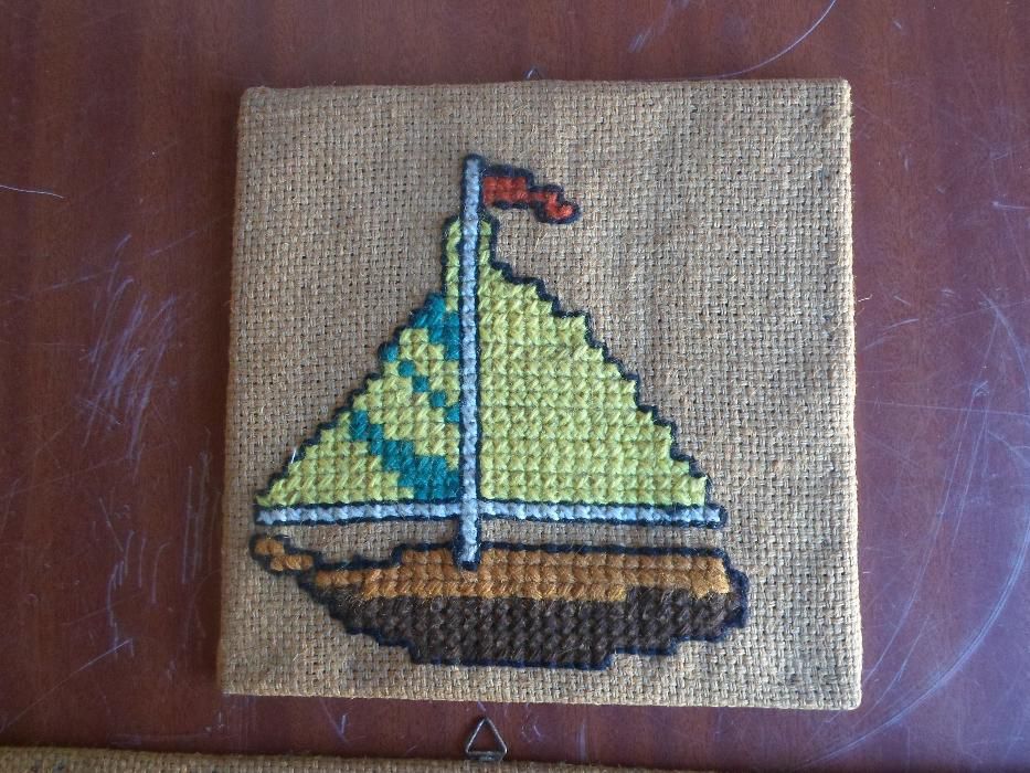 2 quadros em ponto cruz artesanato