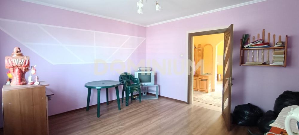 Продається будинок в Хусті