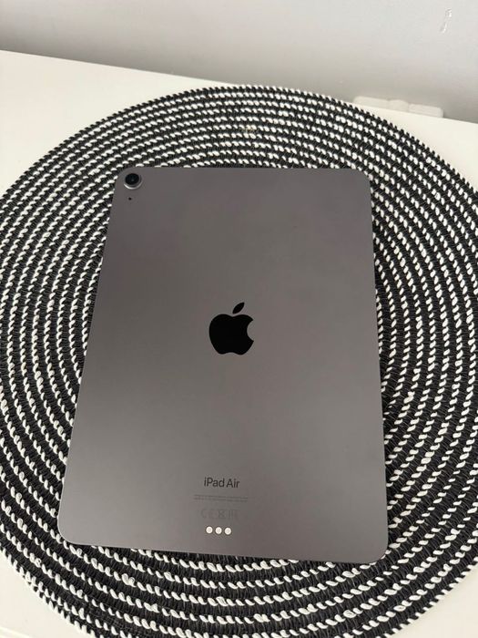 iPad Air 5 gen 256 GB Wi-Fi + Apple Pencil 2 + Logitech Folio Touch
