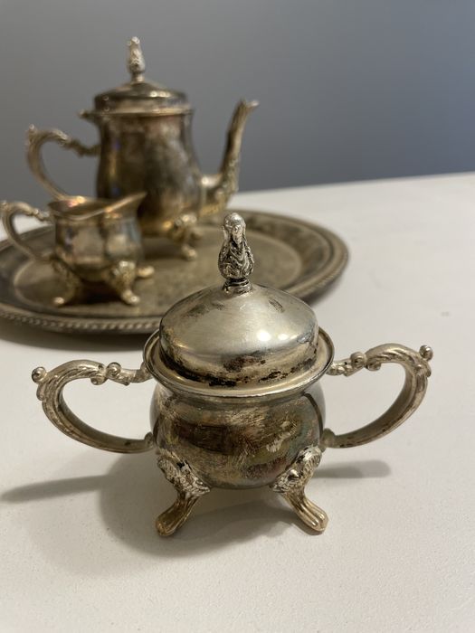 Cone Tea Service435807957246300162