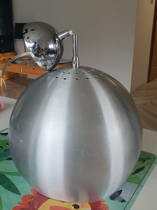 Srebrna lampa wisząca