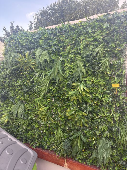 Painel flores plastico