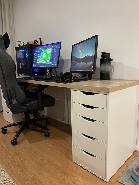 Secretaria com bloco de gavetas