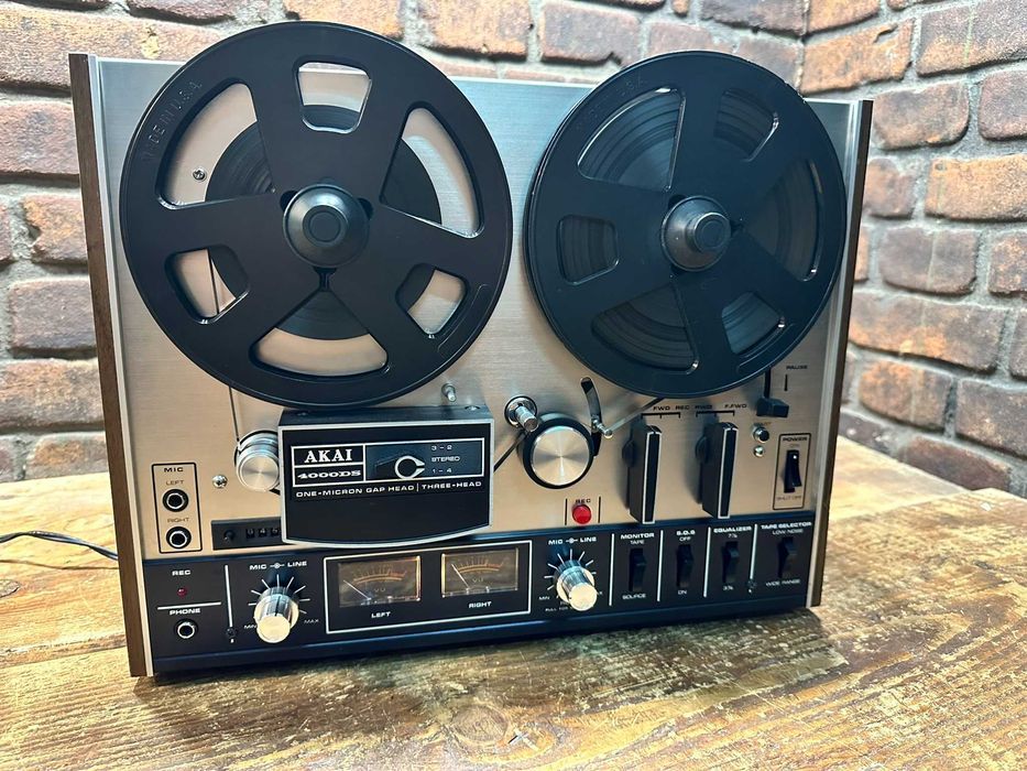 Magnetofon szpulowy AKAI 4000 DS
