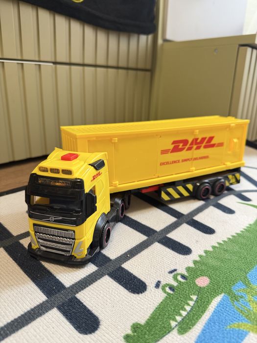 Дитяча вантажівка