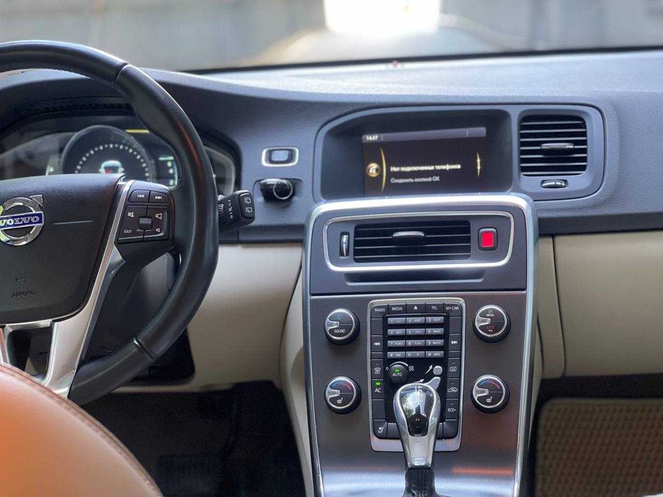 Volvo V60 2.0 бензин
